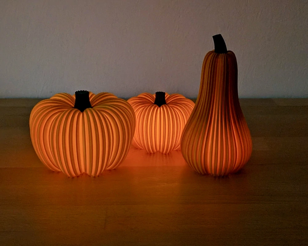 Velký set halloweenských dýní – velká, malá a vysoká