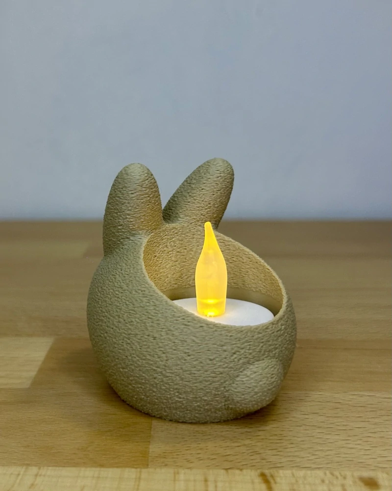 Minimalistický zajíček – stojánek na LED svíčku