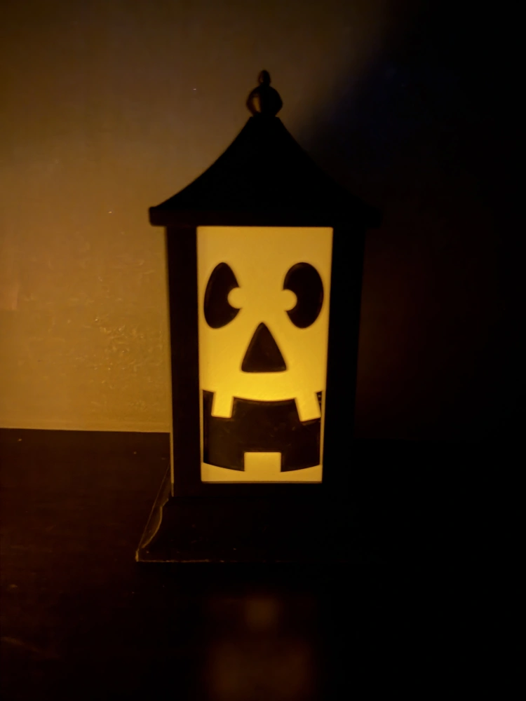 Halloweenská lucerna na LED svíčku