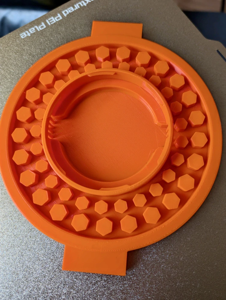 Pítko/napáječka pro včely