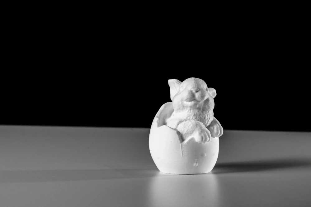 Velikonoční králíček ve vajíčku