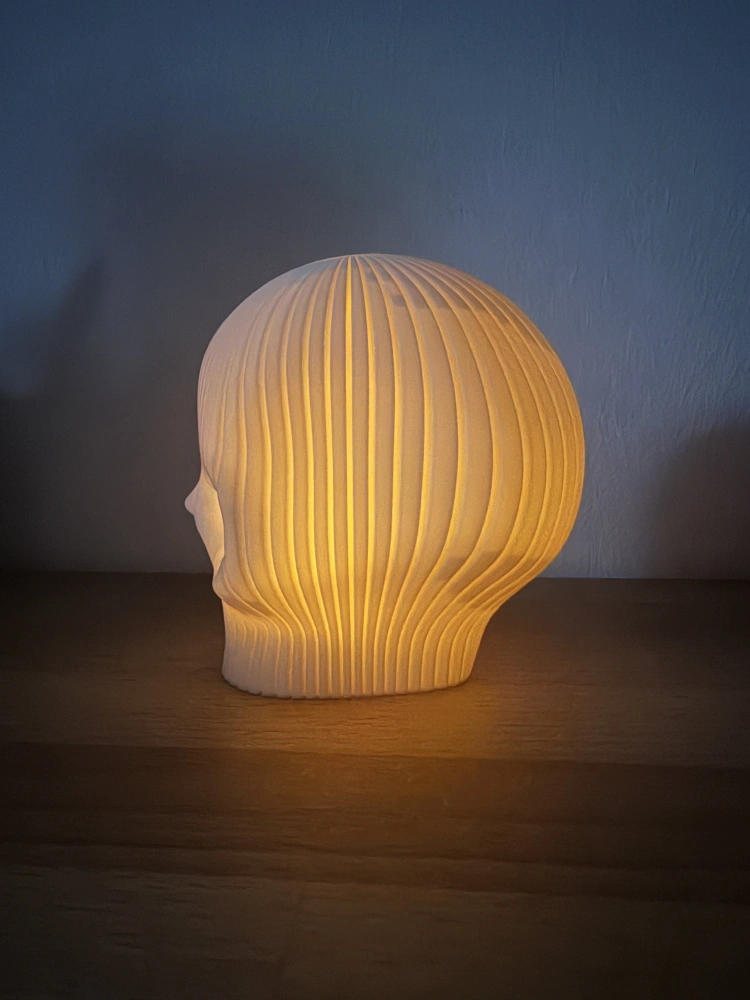 Dekorativní svítící lebka – halloweenská dekorace na LED svíčku
