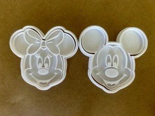 3D Tištěná Vykrajovátka – inspirováno postavičkami Mickey a Minnie