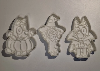 Bingo a Bluey - Halloween edice3D Tištěná Vykrajovátka – Bingo a Bluey Halloween Edice (inspirováno postavičkami)