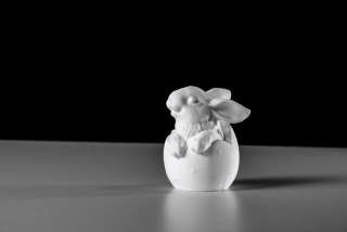 Velikonoční králíček ve vajíčku